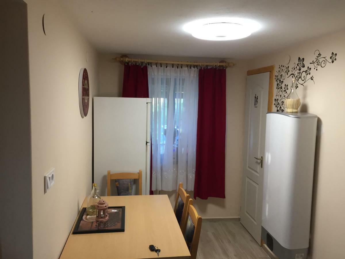 Izabella Vendeghaz Somlo Daire Doba Dış mekan fotoğraf